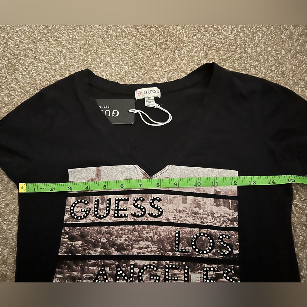 Black Guess T-shirt NWT - Picture 2 of 3